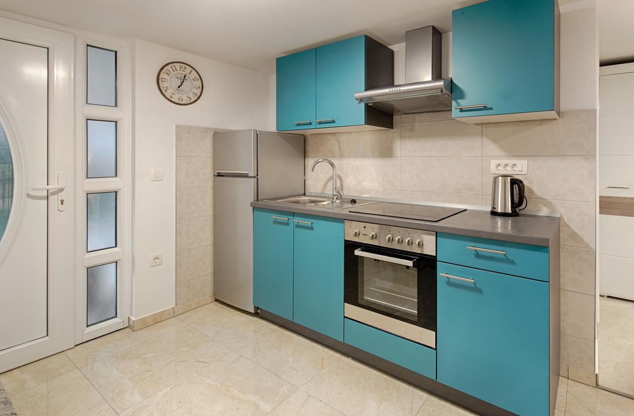 Cezar Luxury Apartment Omiš Dış mekan fotoğraf